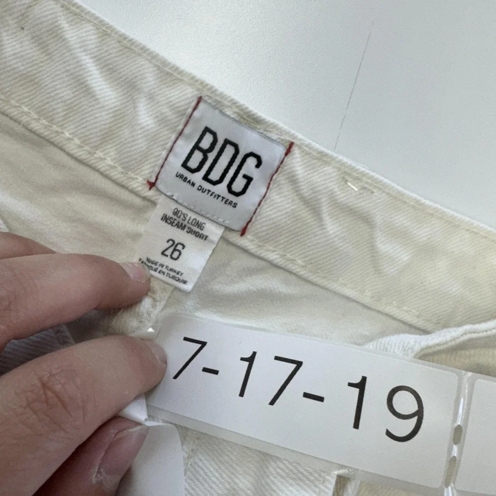 BDG Denim Shorts Women 26 White 90s Long Inseam Raw Hem High Rise